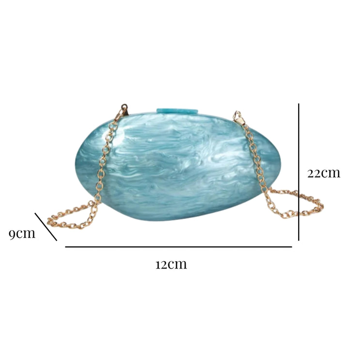 Medidas externas da linda bolsa feminina de festa Clutch azul com acabamento perolado em acrílico e alça dourada removível, design sofisticado para eventos formais – loja Bolsa Clutch.