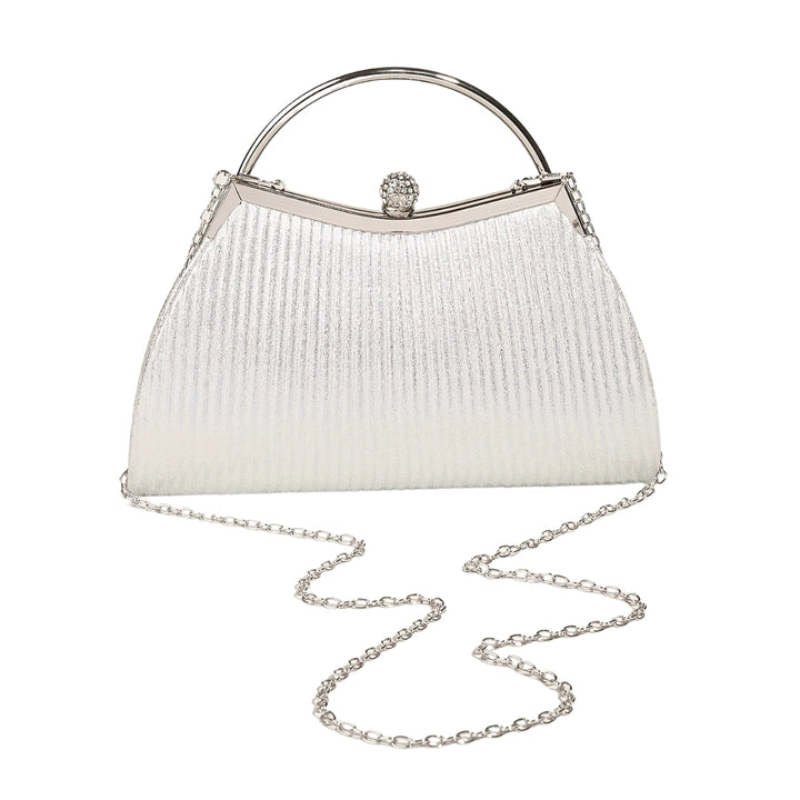 Bolsa clutch prata com brilho dourado e alça metálica, design estruturado com detalhe de fecho em pedraria – loja Bolsa Clutch.