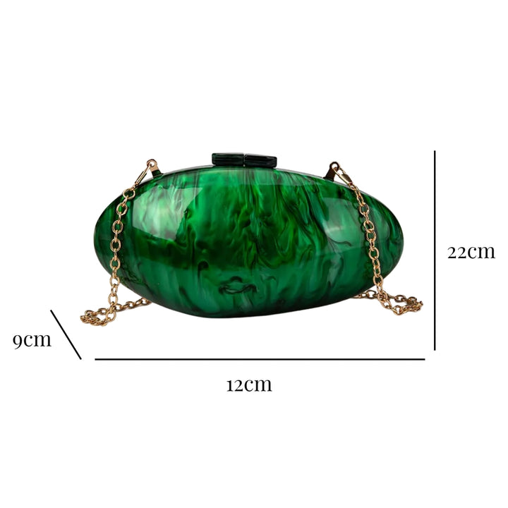 Medidas externas Bolsa clutch oval em verde esmeralda com pintura marmorizada brilhante e corrente dourada de ombro, design luxuoso e moderno – loja Bolsa Clutch.