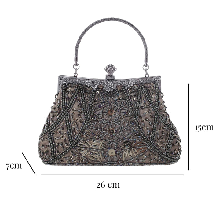 Medidas externas da Bolsa clutch com alça metálica, acabamento bordado em pedrarias cinza e design vintage sofisticado - loja Bolsa Clutch