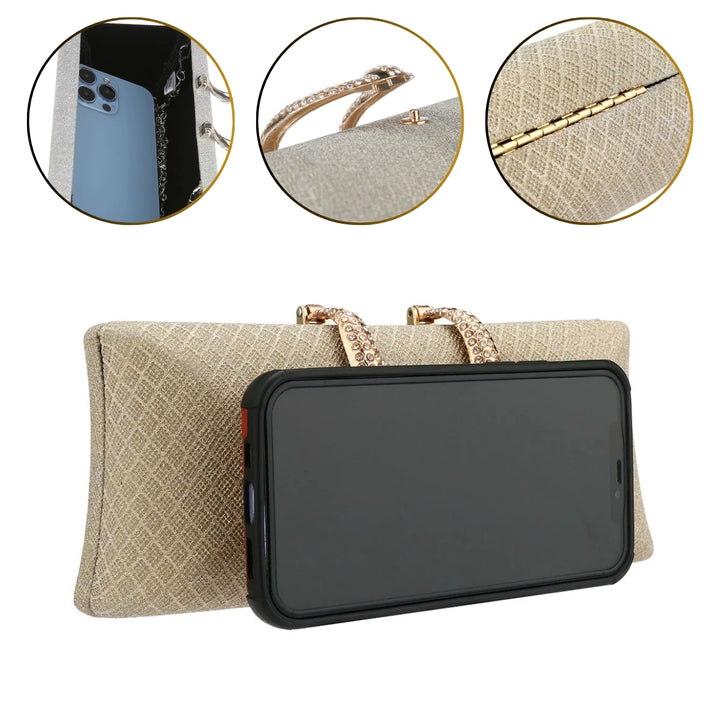 Bolsa de festa dourada com acabamento brilhante e detalhe frontal em ferradura cravejada, perfeita para casamentos, formaturas e ocasiões especiais - loja Bolsa Clutch