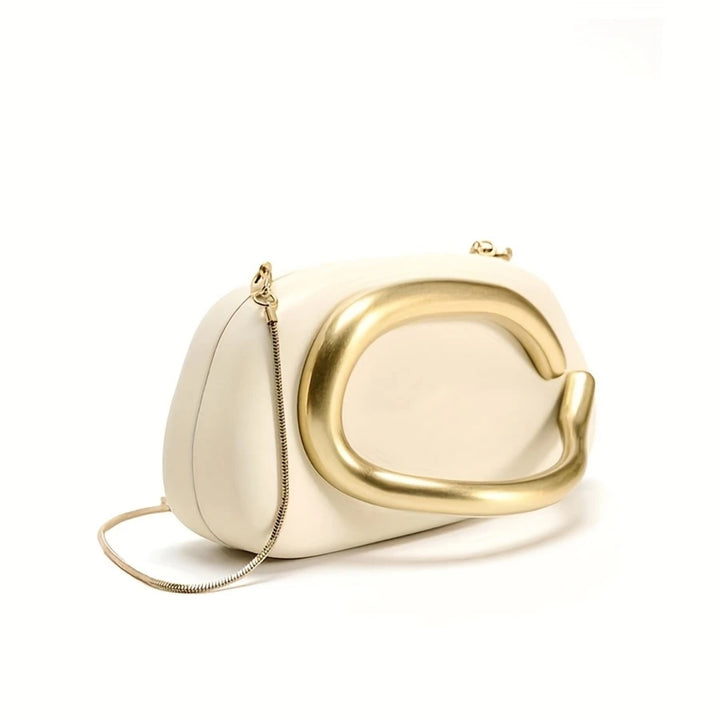 Bolsa clutch festa dourada. lindo Design moderno com alça de mão dourada curva integrada e alça de corrente. Ideal para eventos.