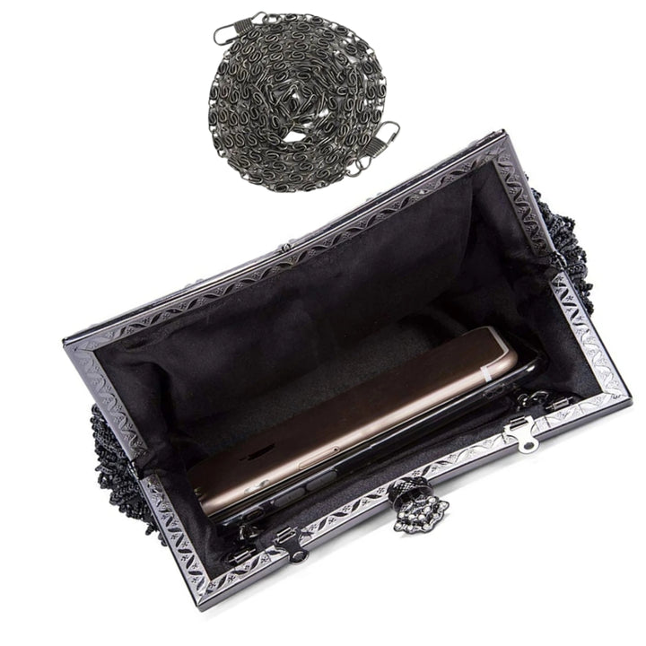 Bolsa prata elegante com brilho sofisticado, fecho retrô e acabamento delicado - loja Bolsa Clutch