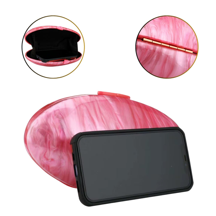 Detalhes Bolsa clutch oval em tom rosa intenso com acabamento marmorizado brilhante e alça dourada, modelo exclusivo para looks femininos elegantes – loja Bolsa Clutch.